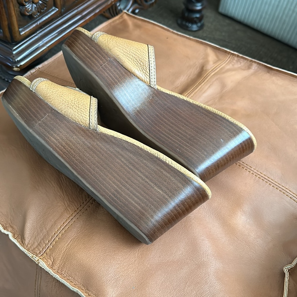 Tory Burch wedges platform - Picture 2 of 4